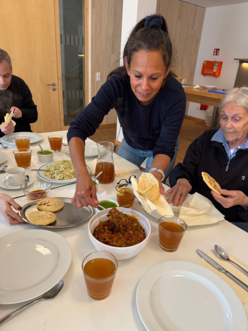 FIDURA-Fonds-Spende für das soziale Kochen der Nachbarschaftshilfe Grünwald